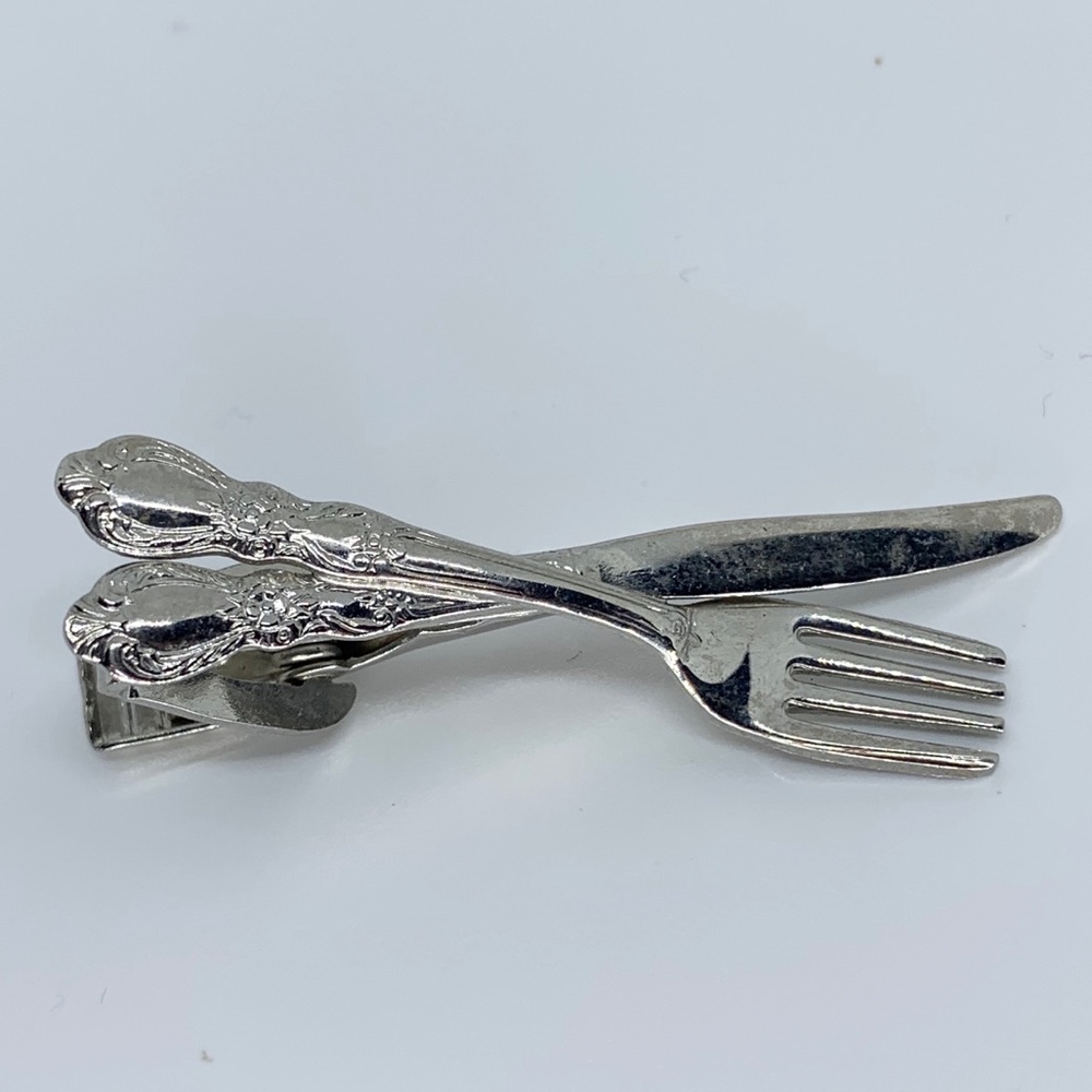 Myers Co. Wallingford Conn. Fork & Knife Tie Bar